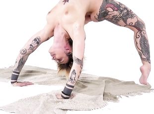 Hungarian nude gymnast gets very acrobatic